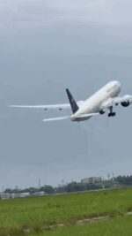 Boeing-777 TakeOff Saudia #shorts #trending #viralshorts #boeing #aviation #saudiarabia #saudi